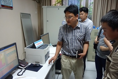 電子科大專家組赴石棉縣調研防震減災工作，助力信息電子技術應用